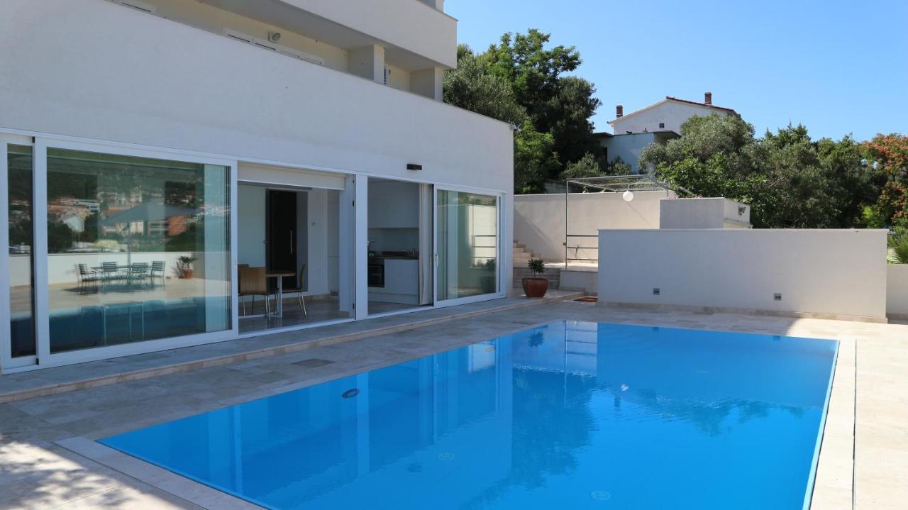 Haus Helga Apartment ราบ ภายนอก รูปภาพ