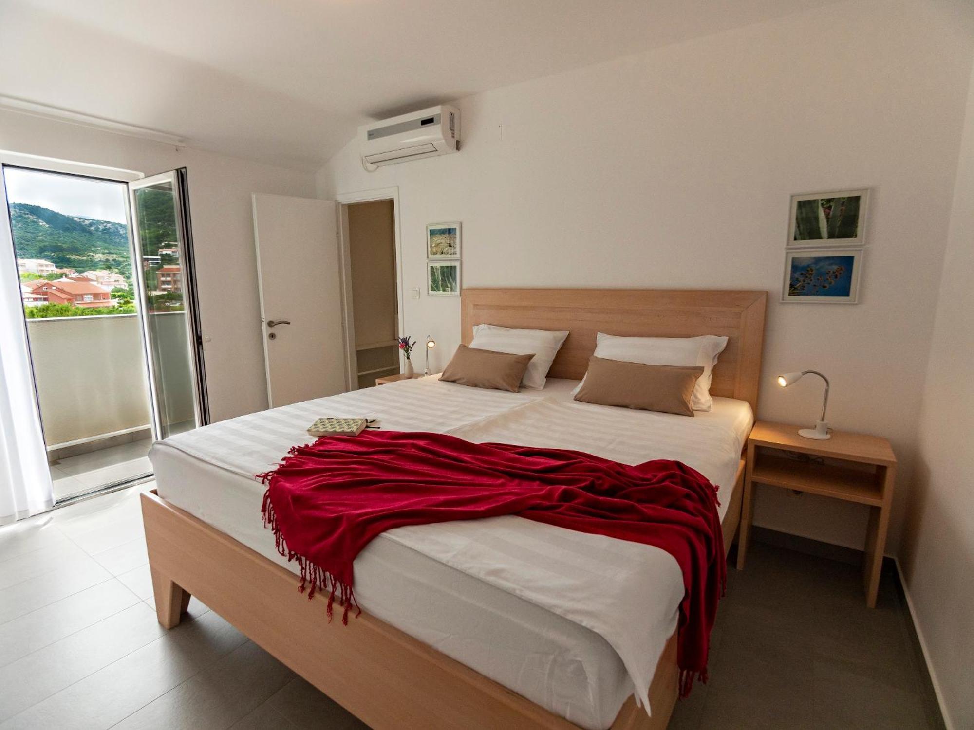 Haus Helga Apartment ราบ ภายนอก รูปภาพ