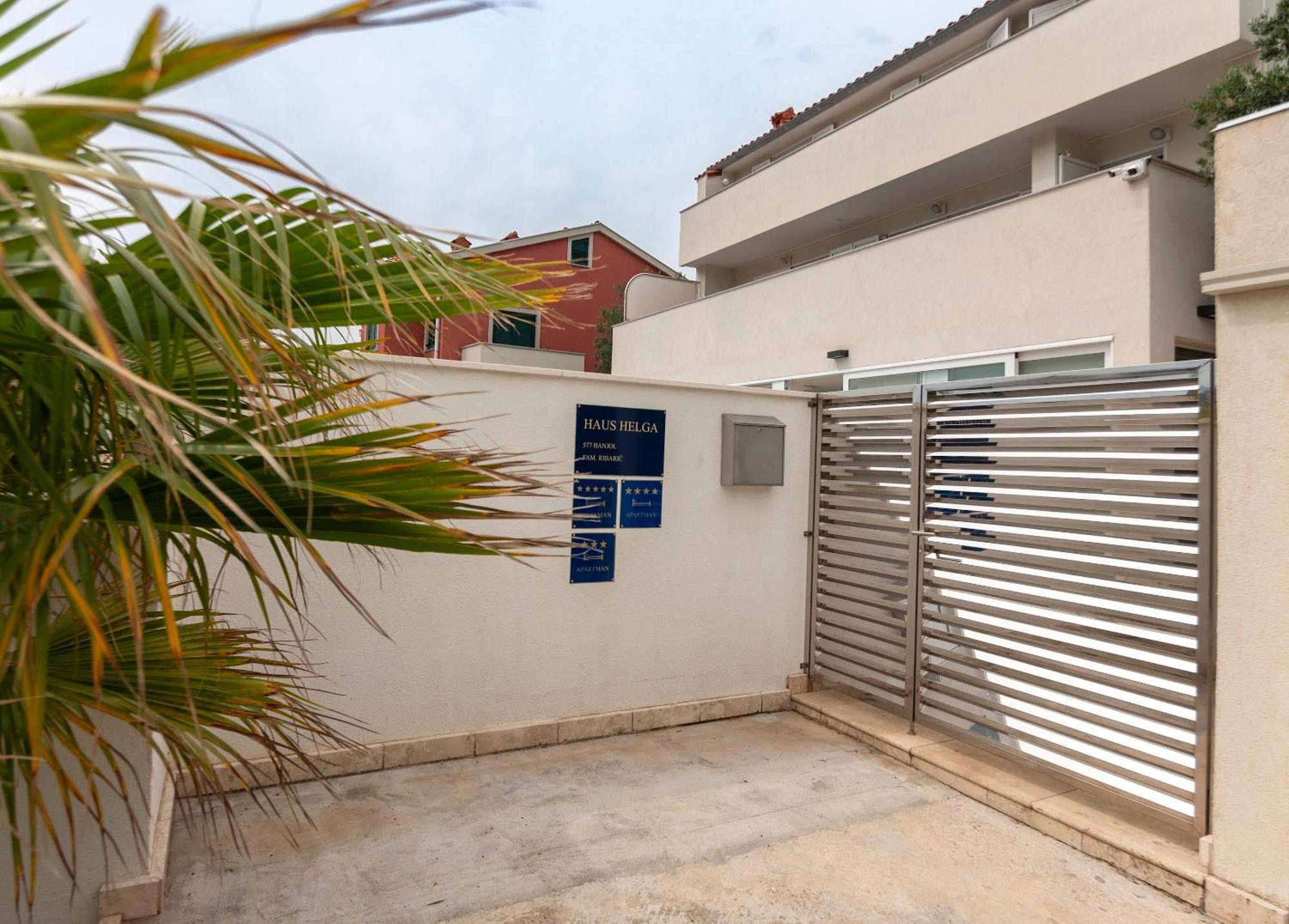 Haus Helga Apartment ราบ ภายนอก รูปภาพ