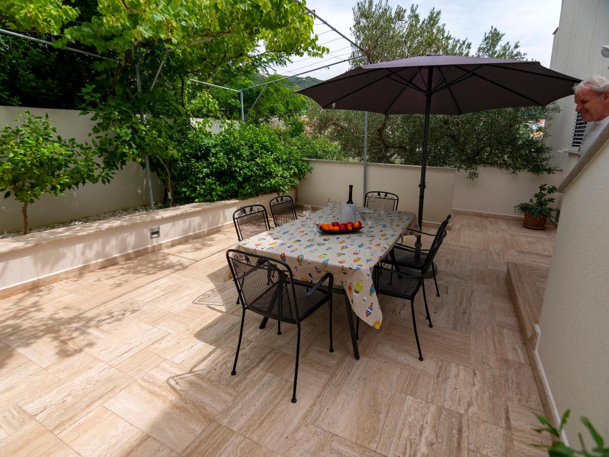 Haus Helga Apartment ราบ ภายนอก รูปภาพ