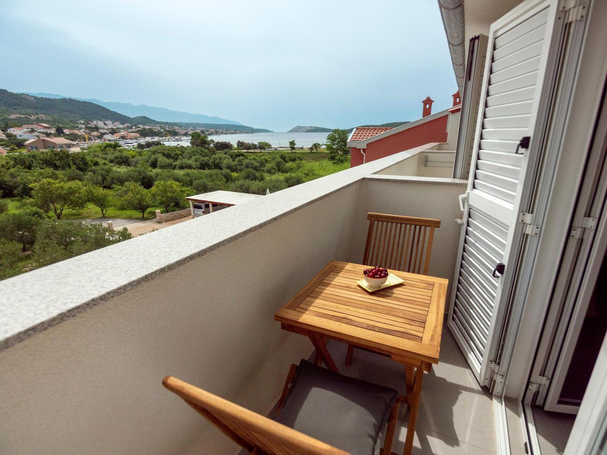 Haus Helga Apartment ราบ ภายนอก รูปภาพ