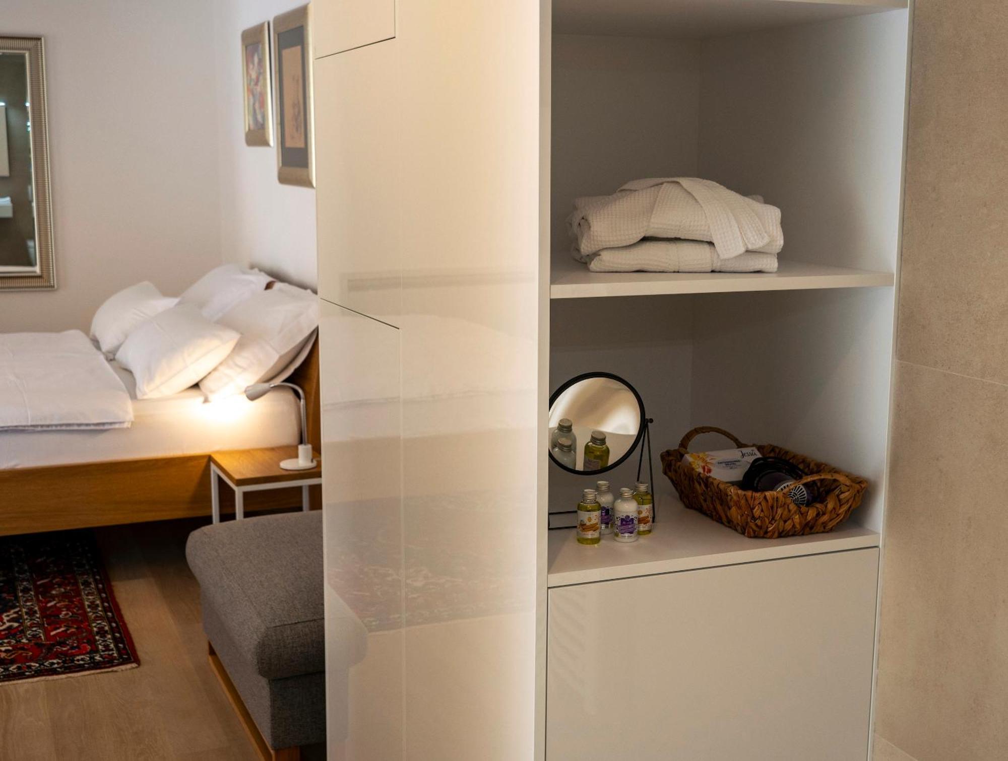 Haus Helga Apartment ราบ ภายนอก รูปภาพ